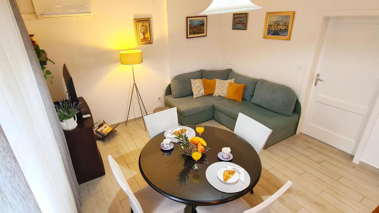 Apartment Sara Poljud Split Exterior photo