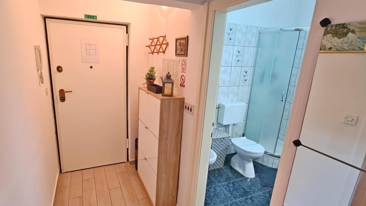 Apartment Sara Poljud Split Exterior photo
